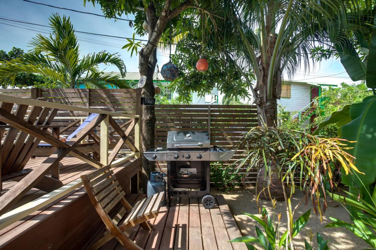 Driftwood Gardens Guesthouse Placencia Екстериор снимка