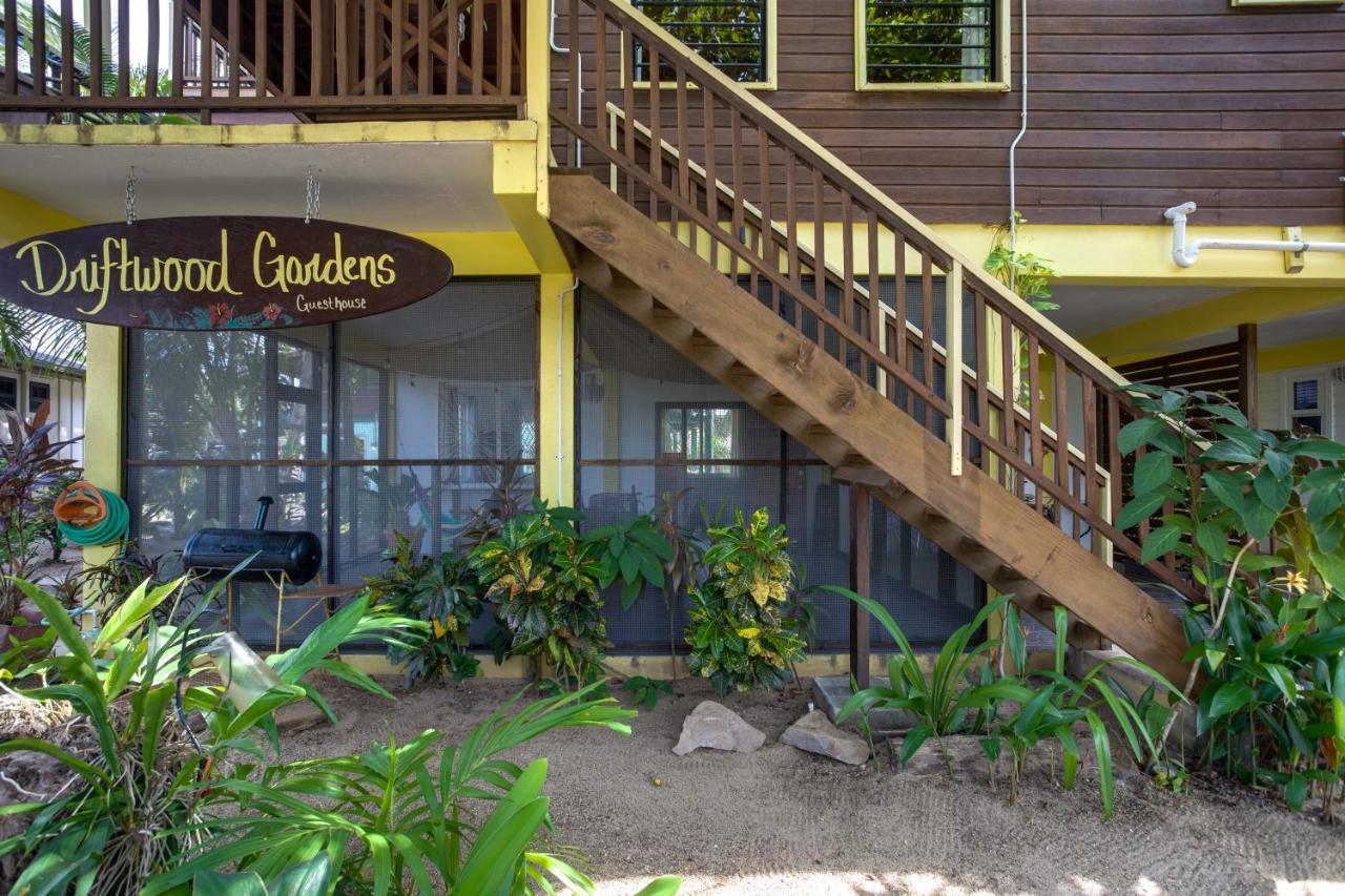 Driftwood Gardens Guesthouse Placencia Екстериор снимка