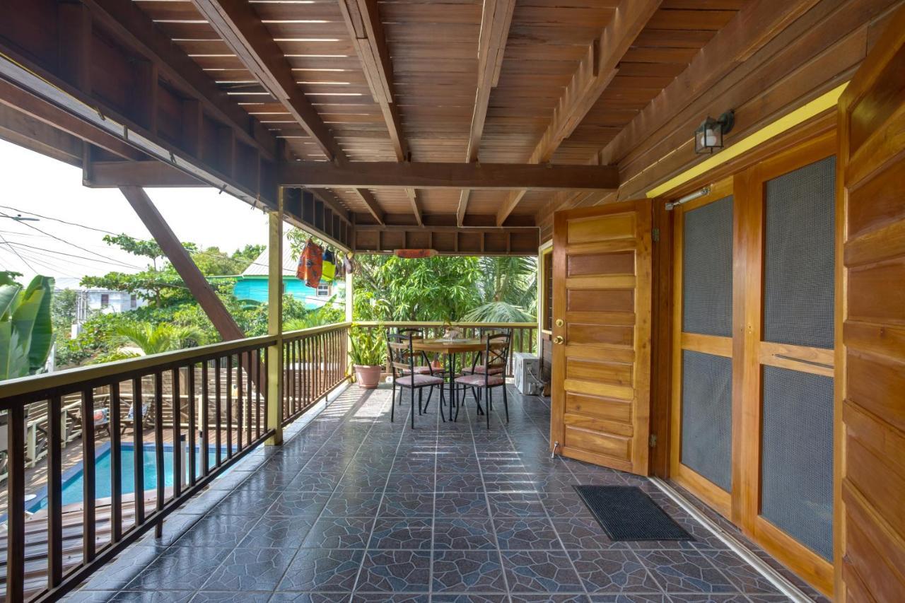 Driftwood Gardens Guesthouse Placencia Екстериор снимка