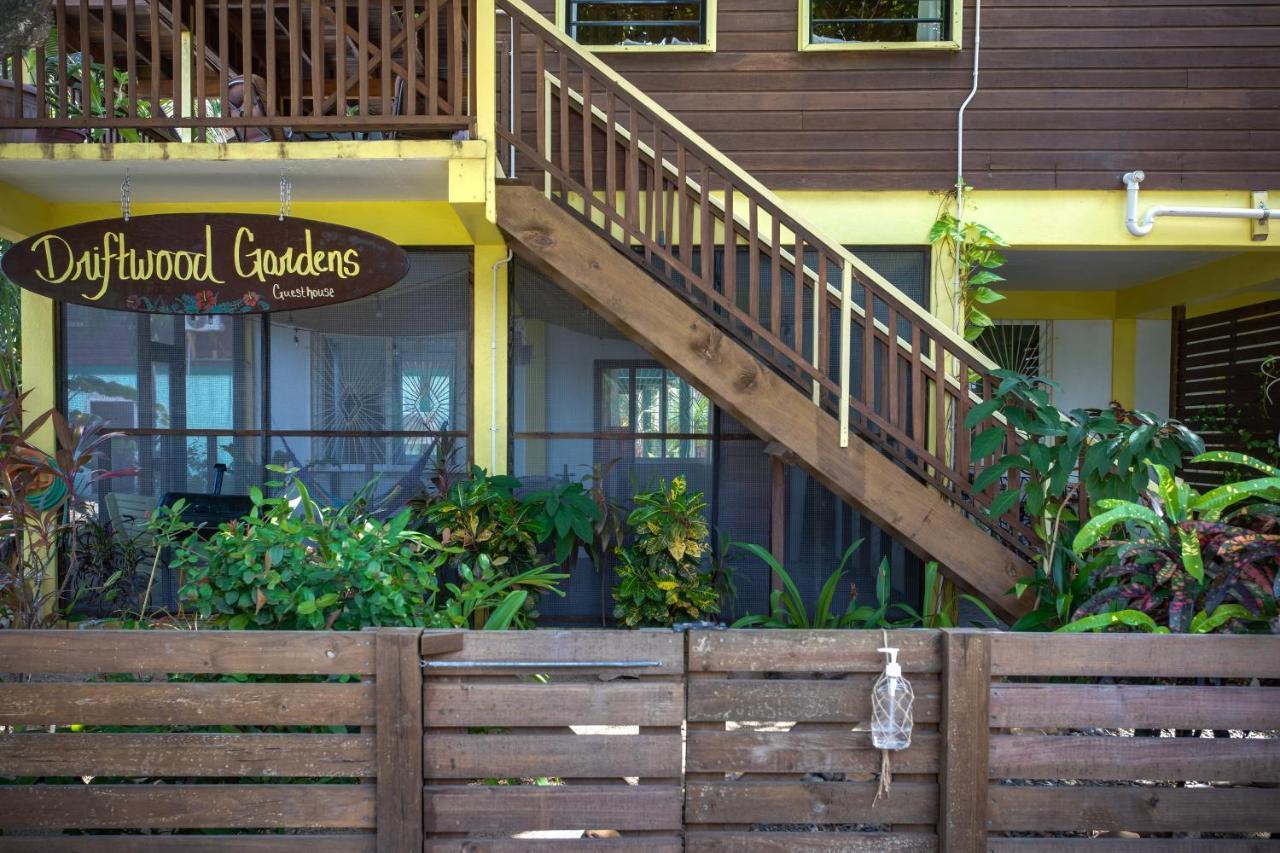 Driftwood Gardens Guesthouse Placencia Екстериор снимка