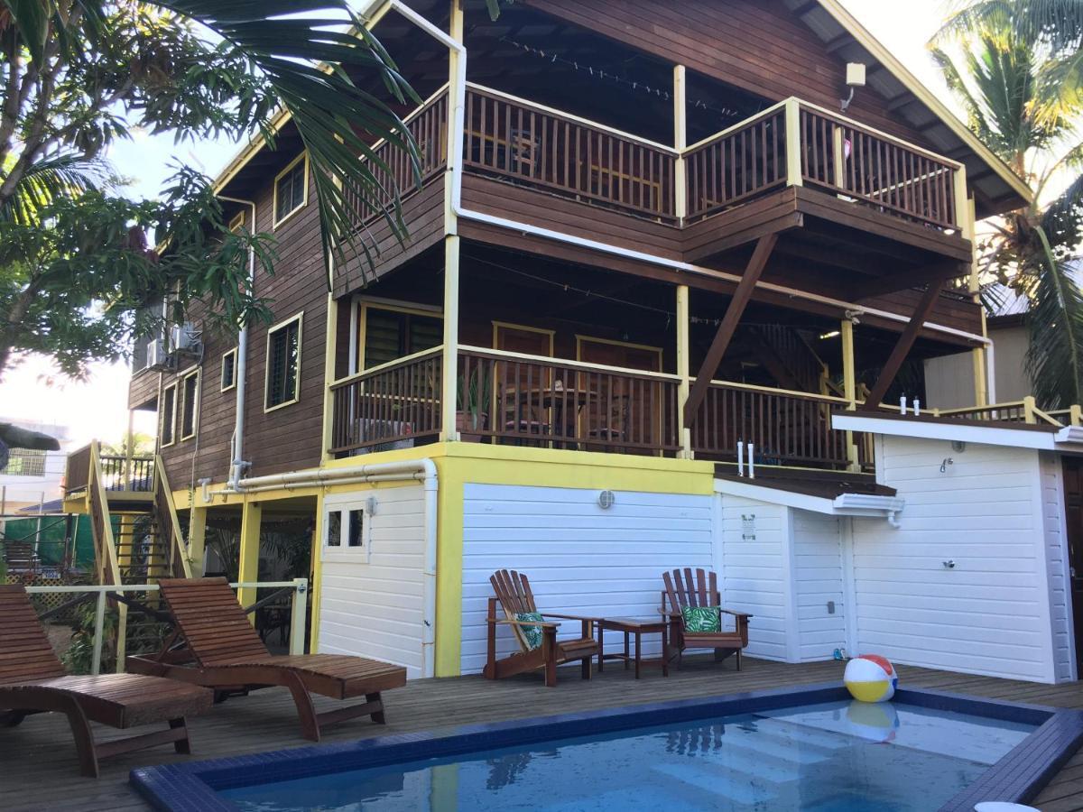 Driftwood Gardens Guesthouse Placencia Екстериор снимка